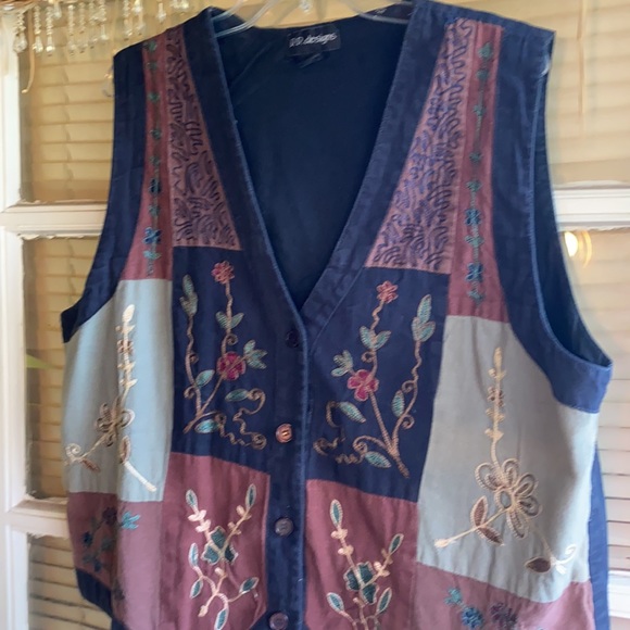 D.D. Designs Embroidered Sz XL Vest- Very Good Condition - Picture 4 of 6